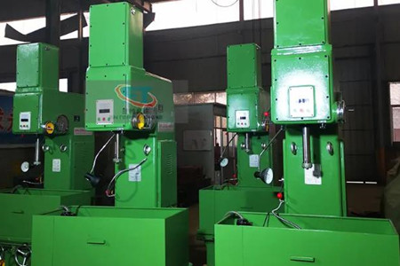 使用數控珩磨機時，需懂得維護保養(yǎng)！